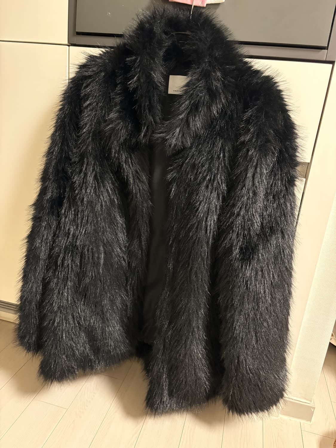 언더스탠딩 장모 무스탕 블랙 (Oversized fur jacket) 상품이미지8