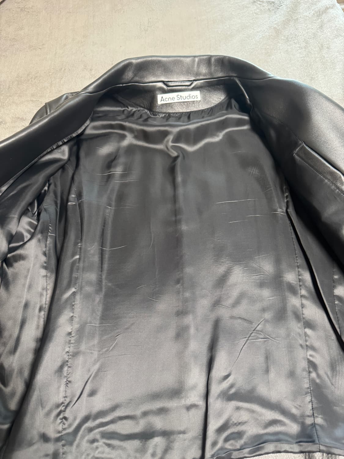 아크네 네이트 라이더 자켓 50사이즈 판매합니다. 상품이미지4