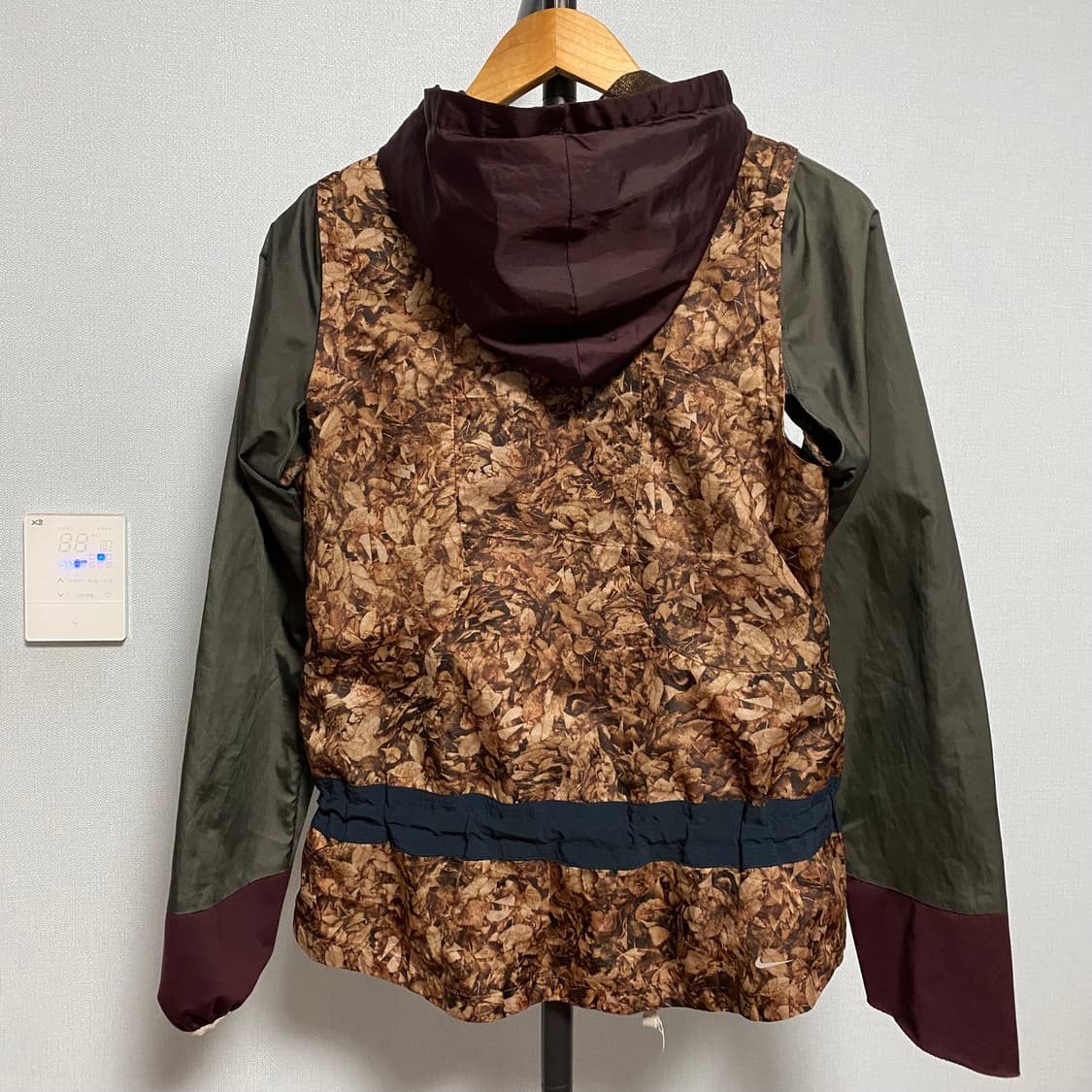 [L] 12FW 나이키 언더커버 갸쿠소우 러닝 자켓 리프 카모 상품이미지2