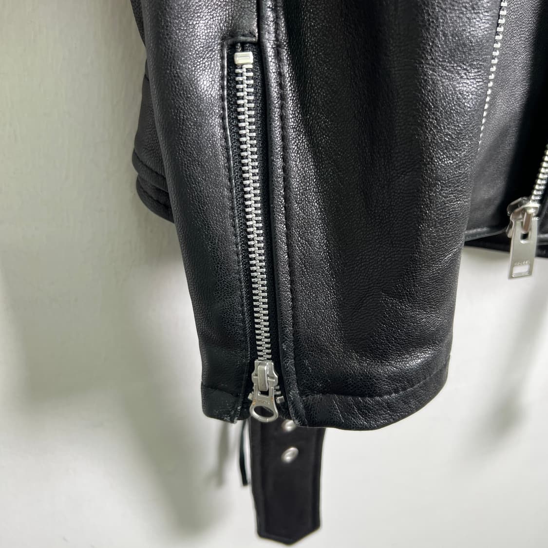 Moussy 블랙 염소가죽 라이더 자켓  상품이미지8