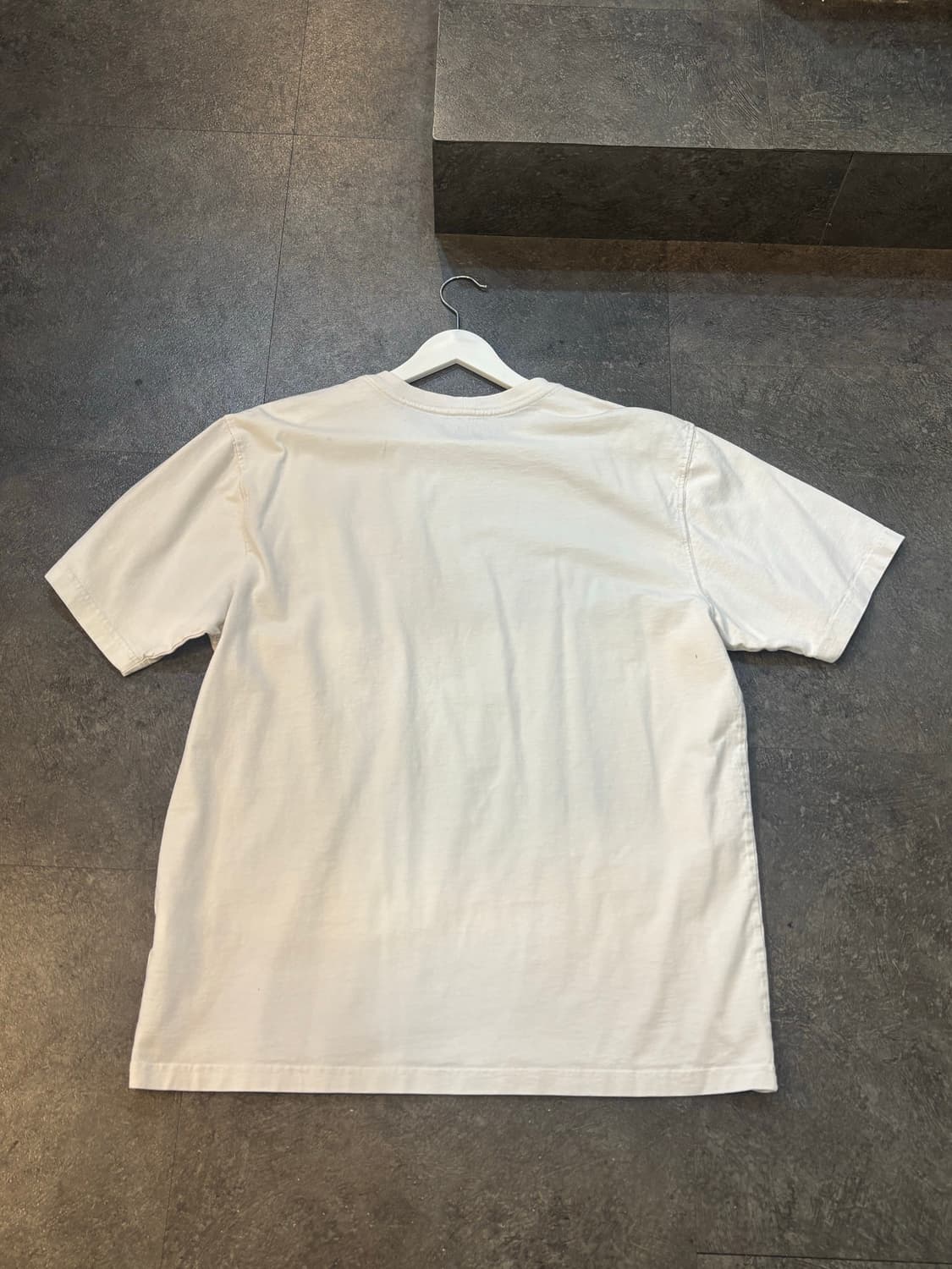 칼하트 루즈핏 반팔 티셔츠 화이트 L사이즈 상품이미지3