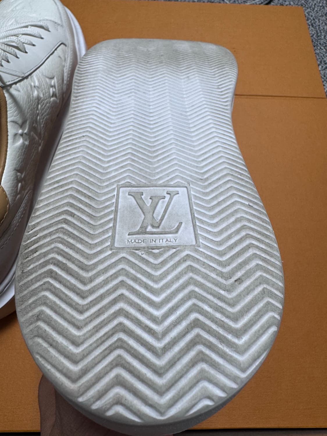 루이비통 비버리힐스 스니커즈 8사이즈 상품이미지6