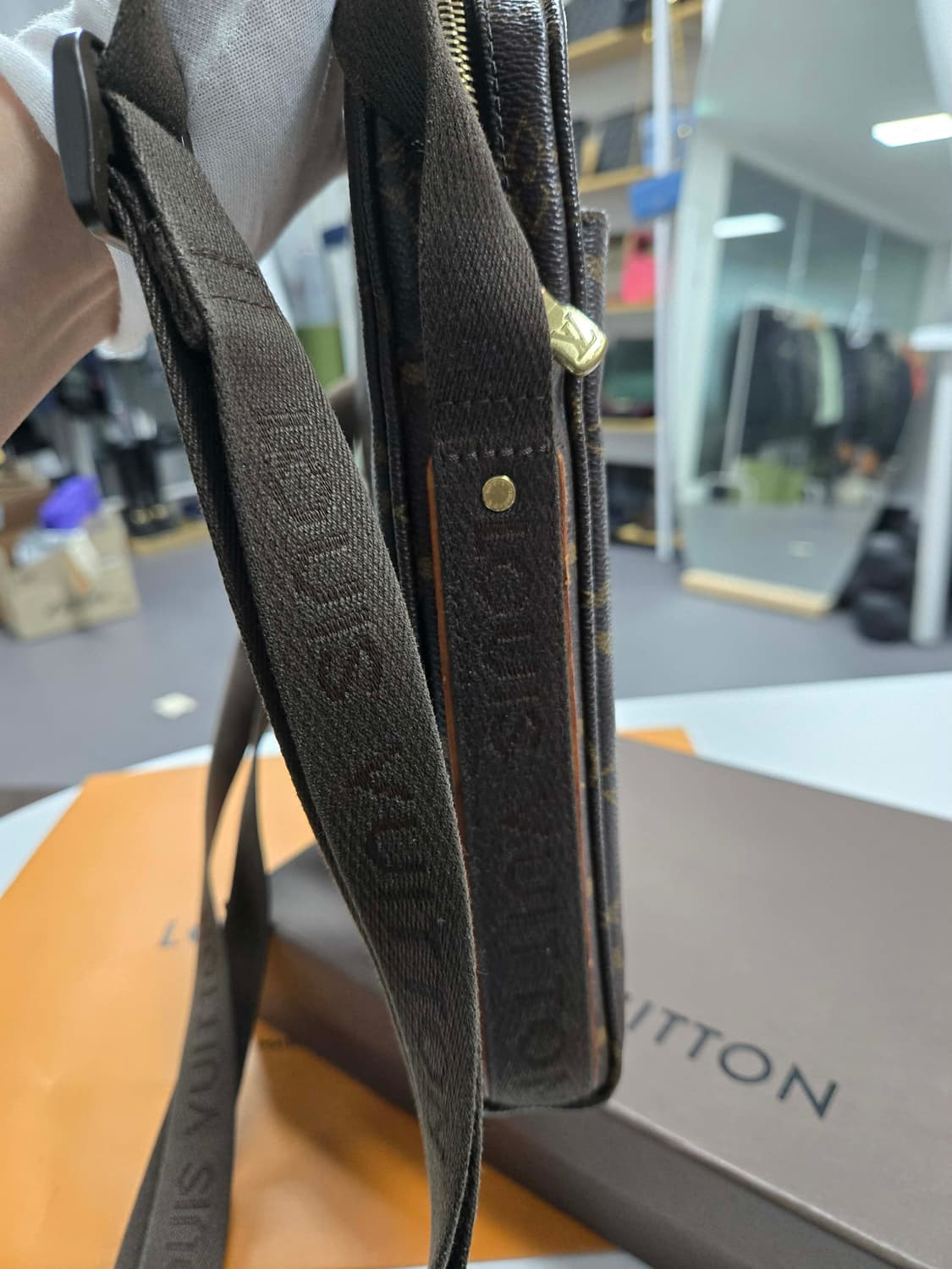 [40%특가] 루이비통 모노그램 크로스백 상품이미지3