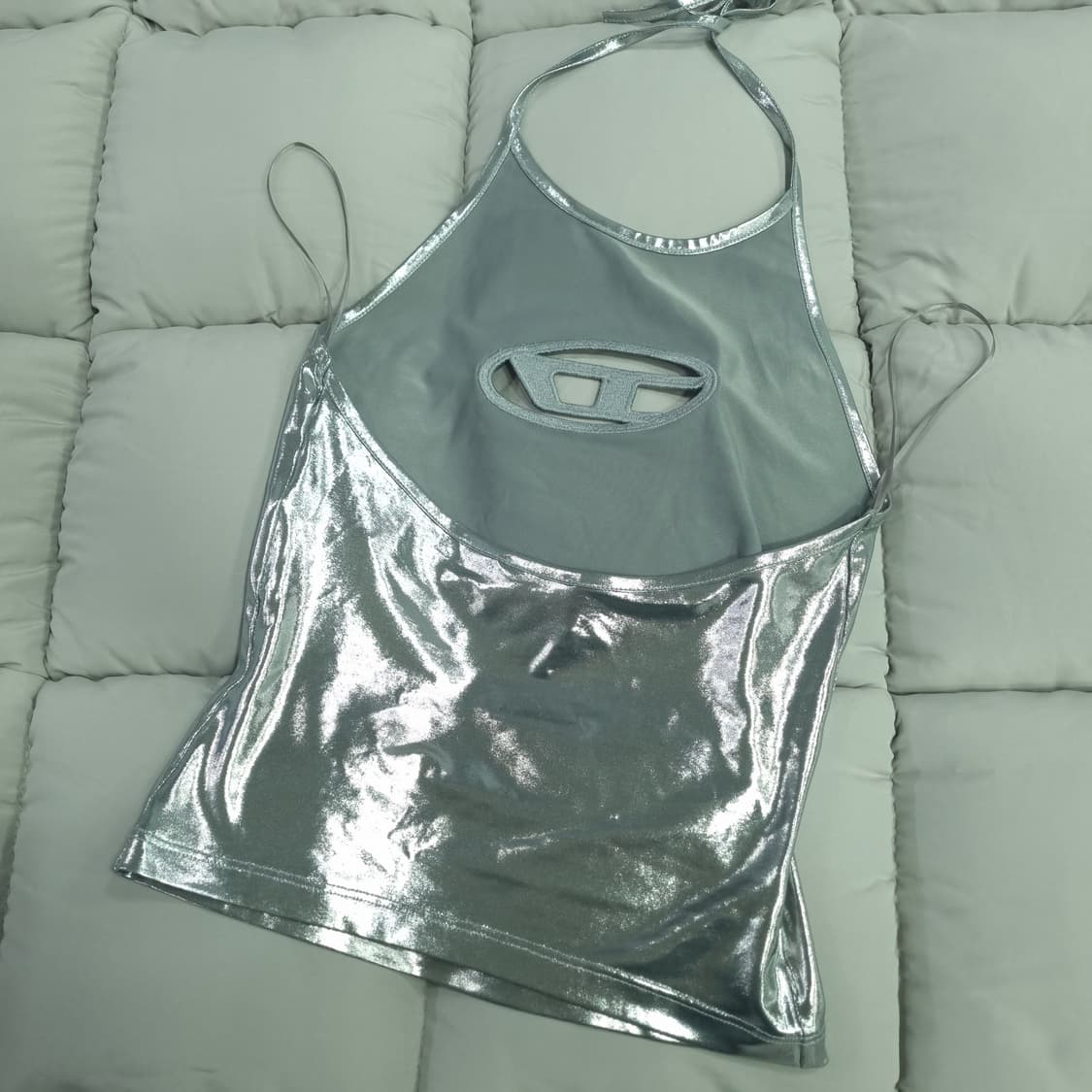 DIESEL 디젤 D로고 실버 홀터넥 블랙핑크 지수착용 상품이미지4