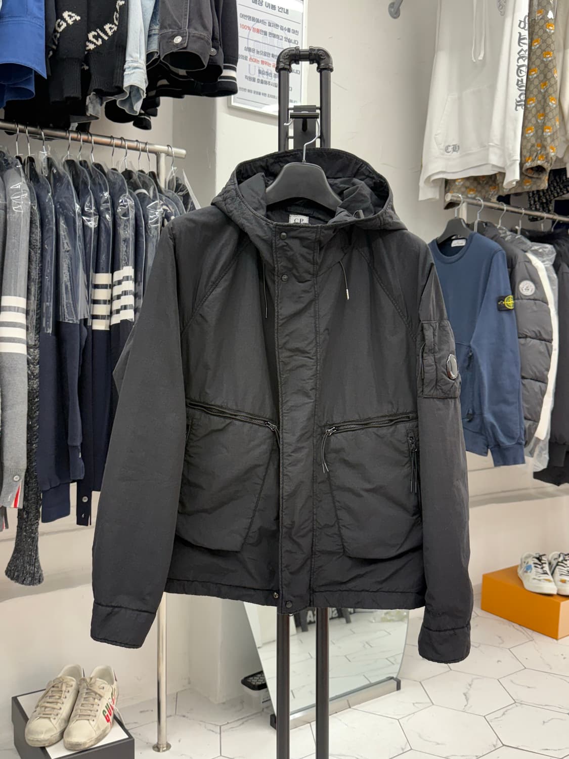 [50] CP컴퍼니 나일론 프리마로프트 자켓 상품이미지1