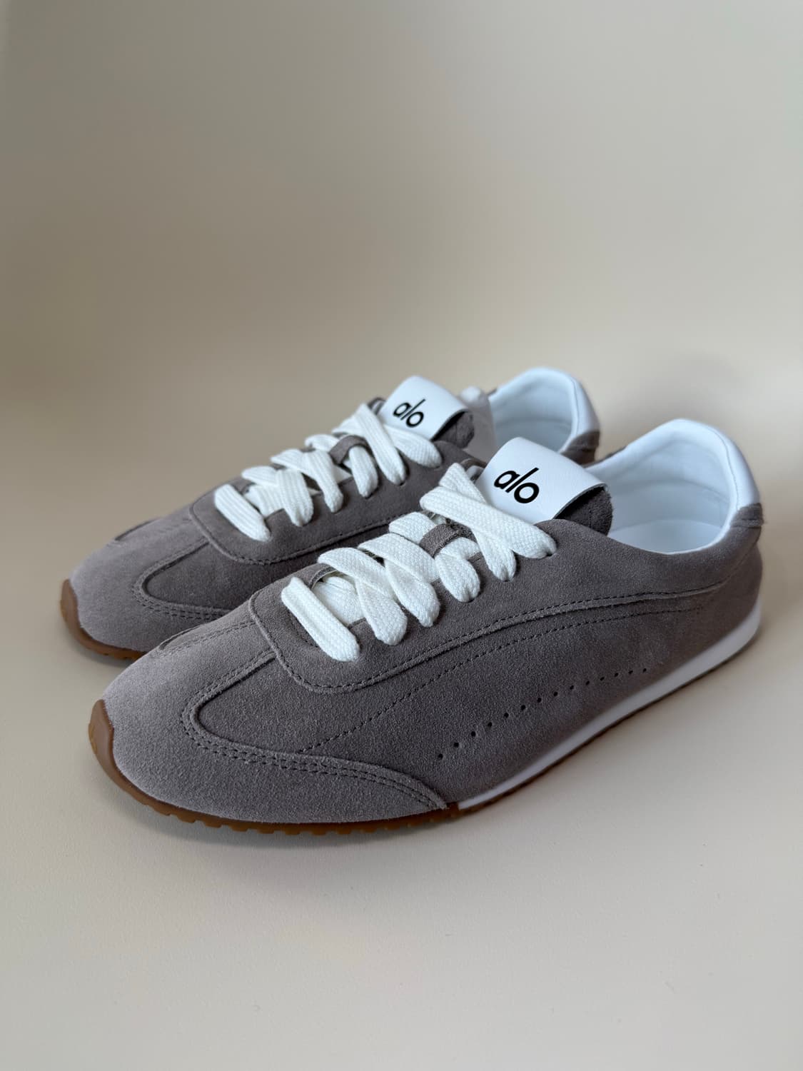 알로 요가 선셋 스니커즈 코코아 상품이미지1