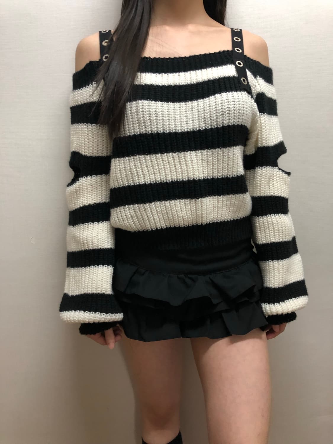 빈티지 블랙 스트라이프 펑크 니트 상품이미지4