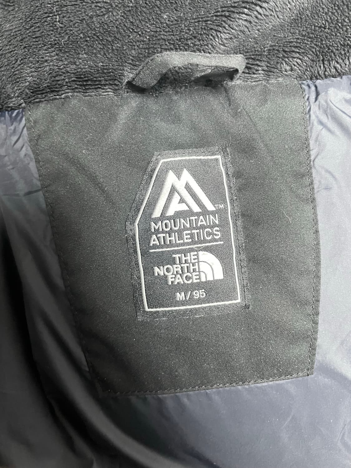 노스페이스 마운틴 애슬레틱 구스다운 롱패딩 상품이미지3