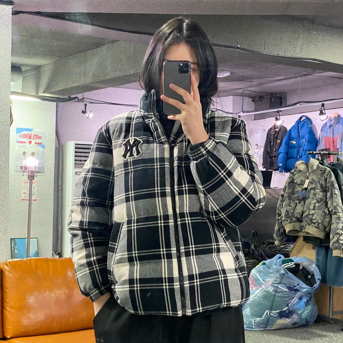 Mlb 뉴욕 양키스 체크 배색 다운 숏 패딩 B3502 상품이미지1