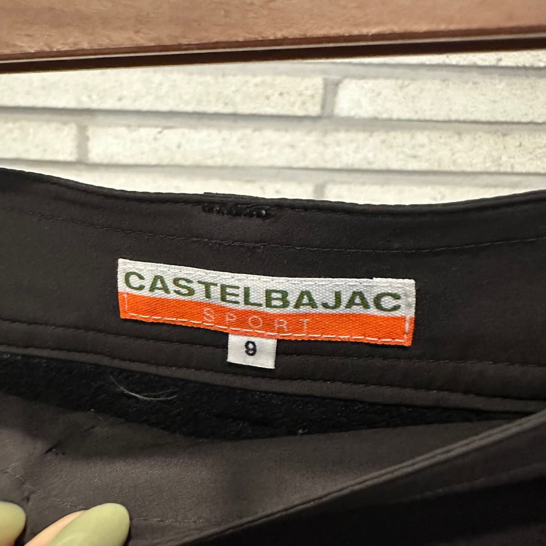 까스텔바작 스포츠 나일론 팬츠 기모안감 백 레터링 디테일 브라운 상품이미지6