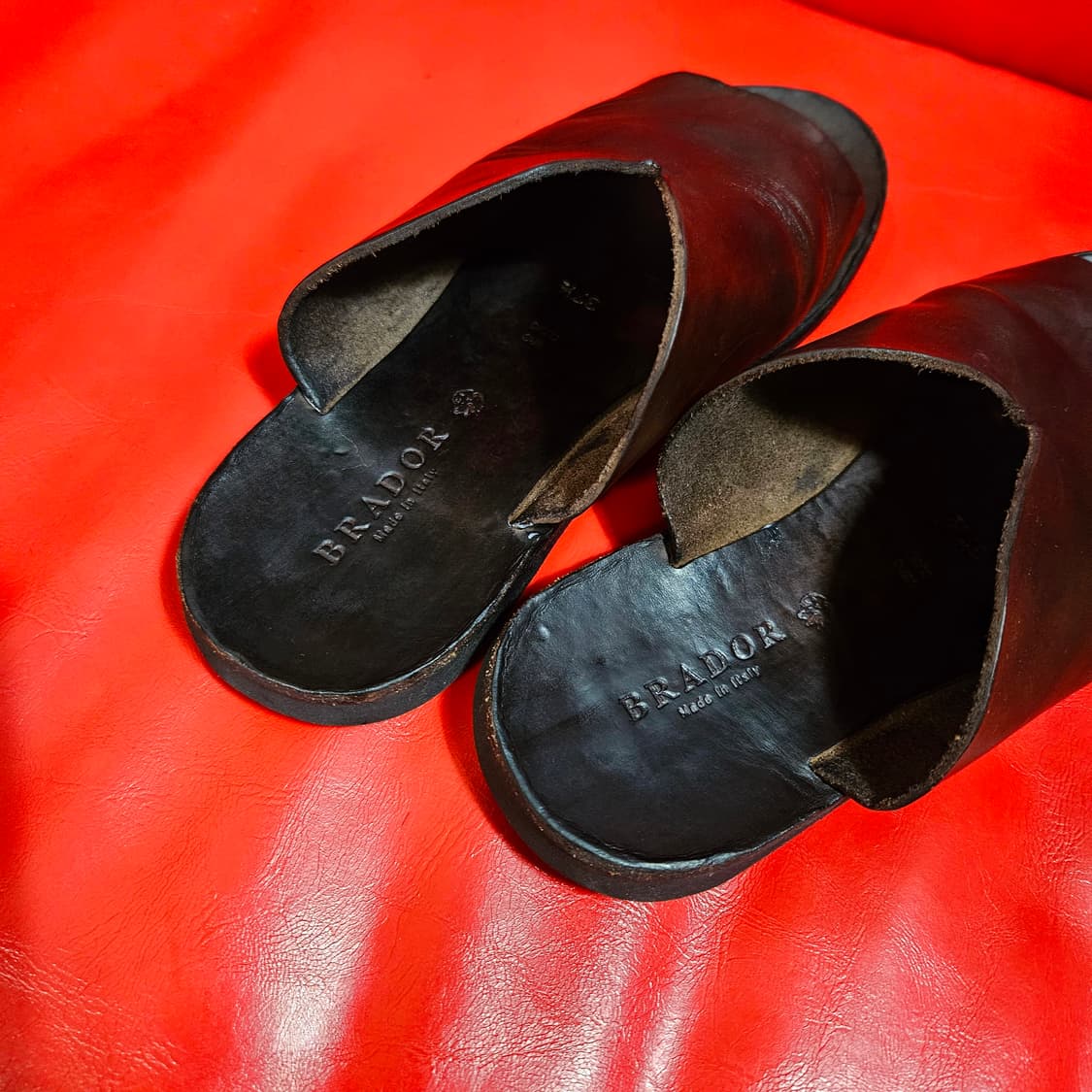브라도르(Brador) in Italy 브이컷 가죽 슬리퍼 37.5 상품이미지5
