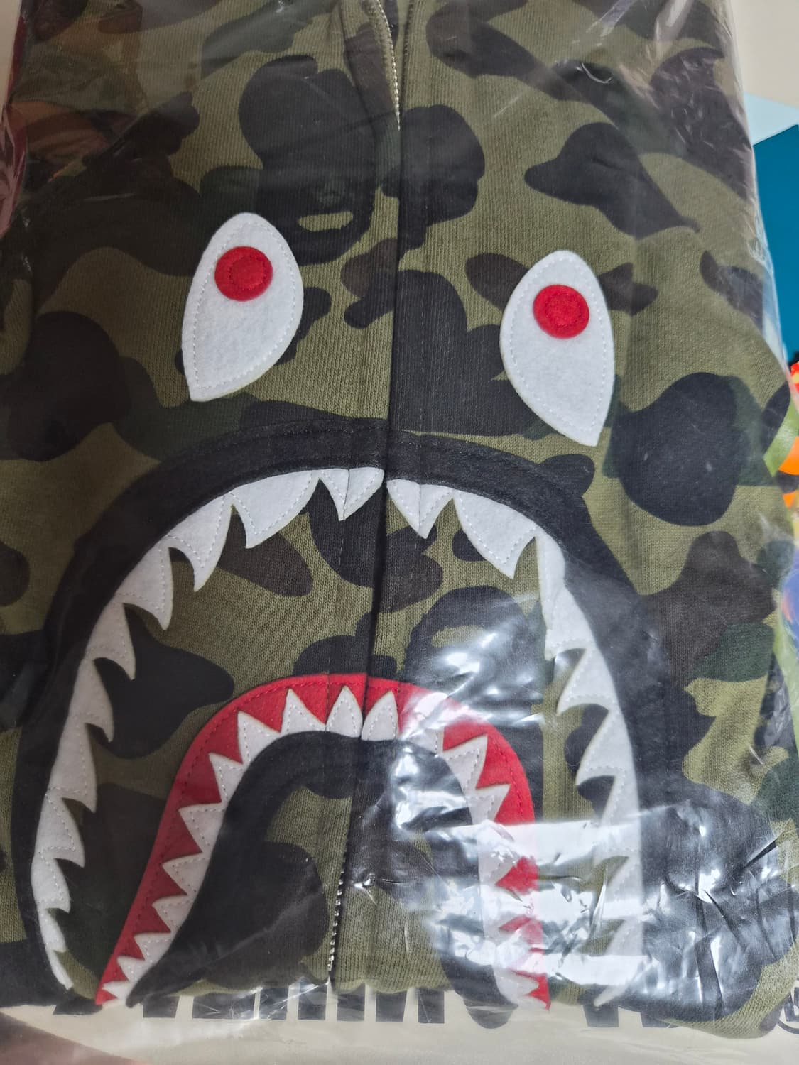 베이프 정품 XL 퍼스트카모 샤크후드 녹계 그린카모 상품이미지4