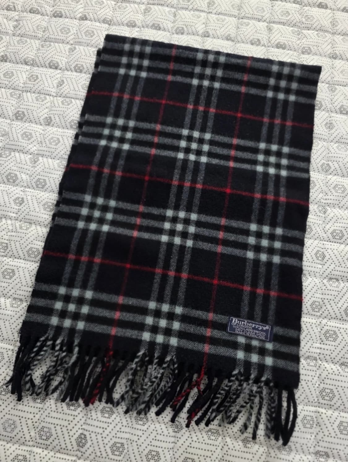 버버리 램스울 머플러 블랙 체크 상품이미지5