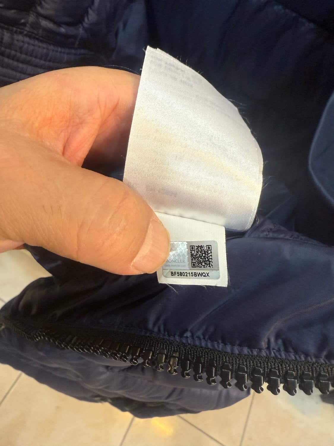 4/105 정품 몽클레어 에드워드 패딩 팝니다 상품이미지7