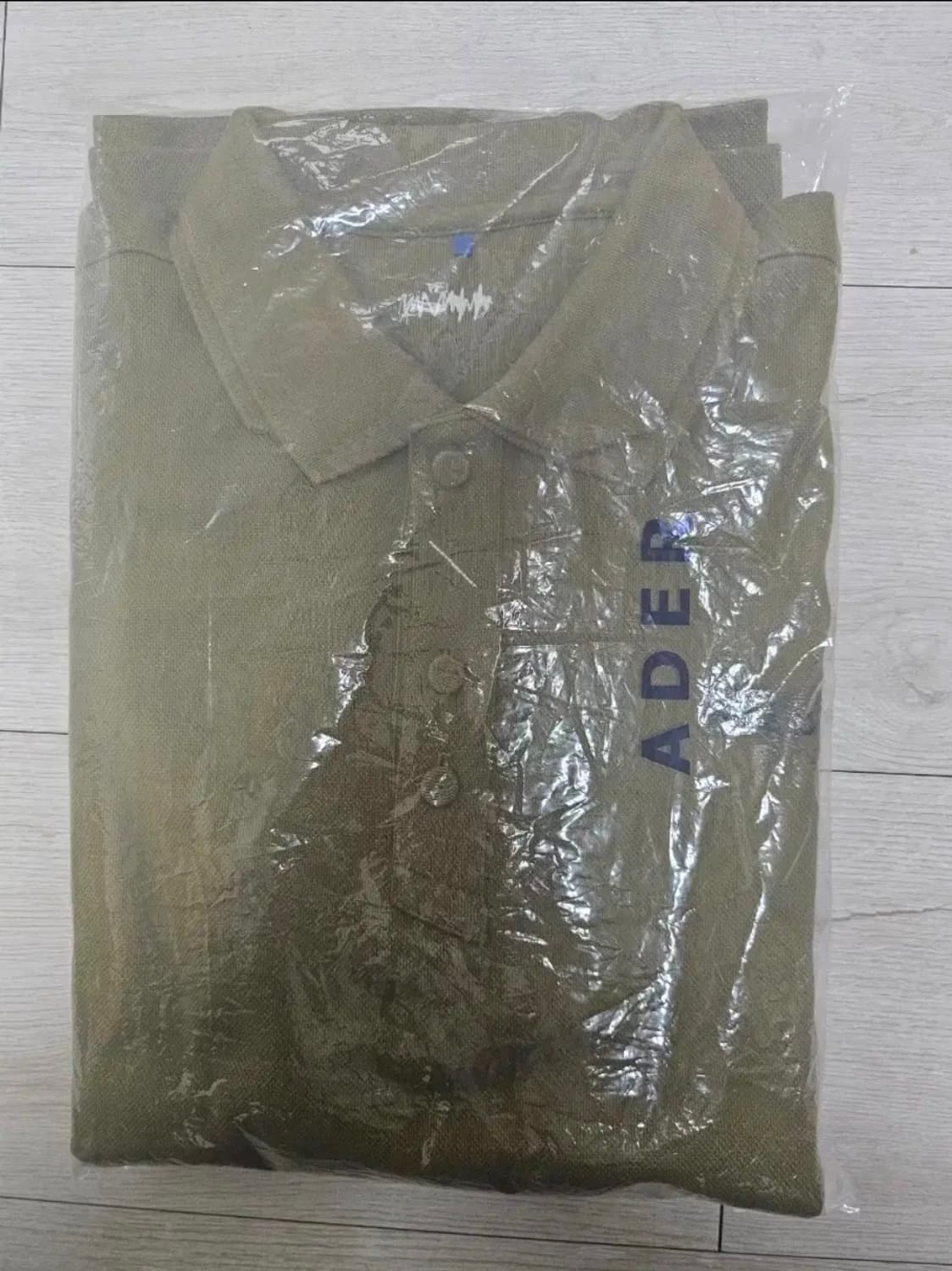 아더에러 스웻 반팔 PK티셔츠 판매합니다 상품이미지4