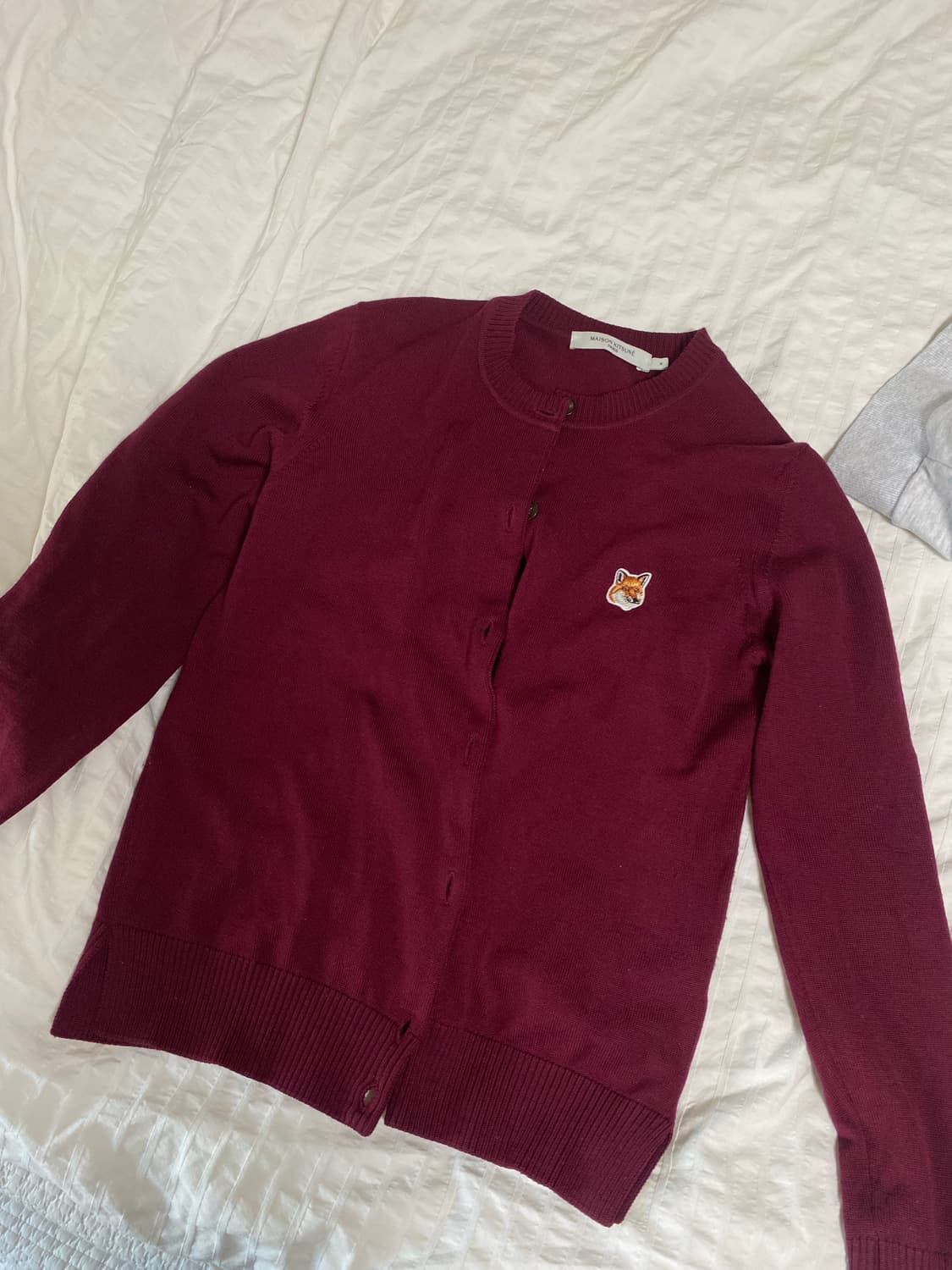 메종키츠네 폭스 패치 가디건 버건디 M 상품이미지1