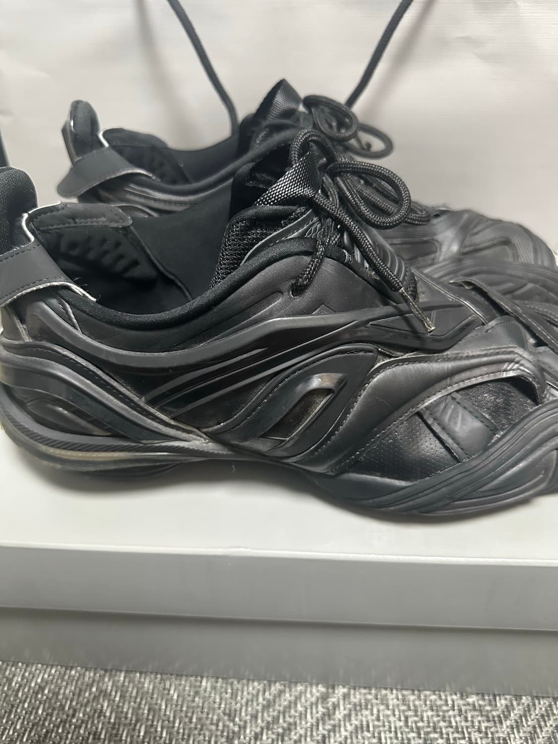 발렌시아가 타이렉스 블랙 43 상품이미지2