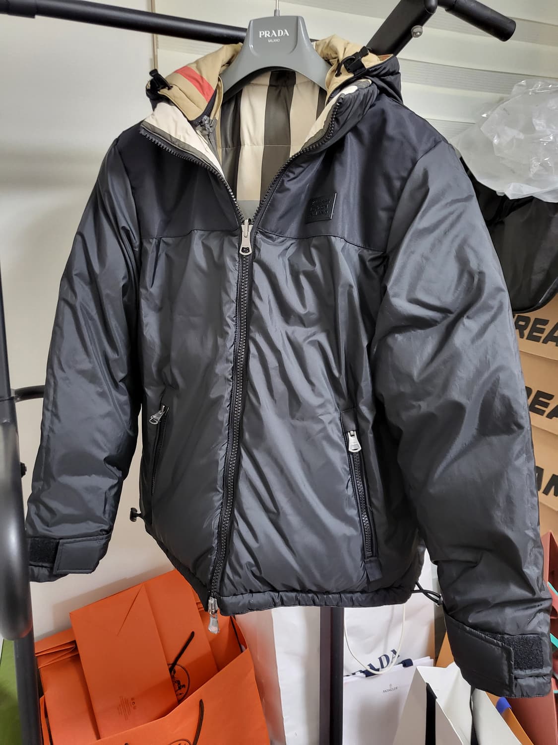 21FW 버버리 체크 리버시블 구스다운 패딩 m 상품이미지5