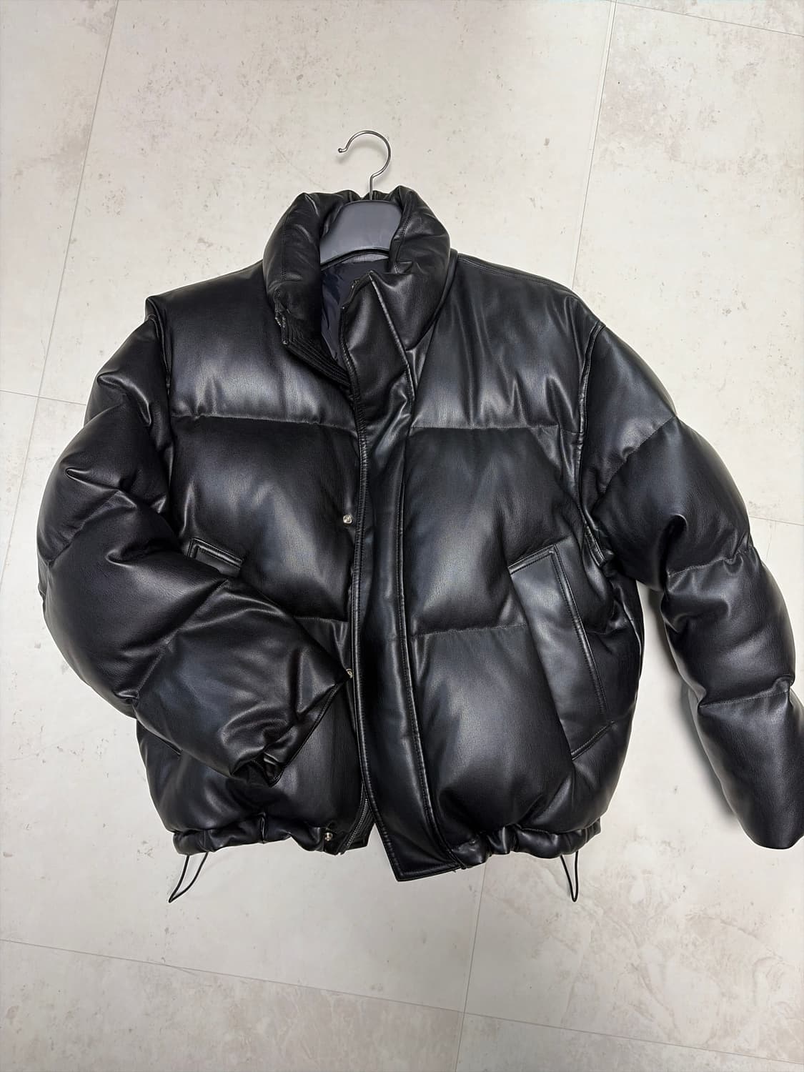 TNGT 블랙 레더 구스다운 패딩 점퍼 100사이즈 팝니다 상품이미지2