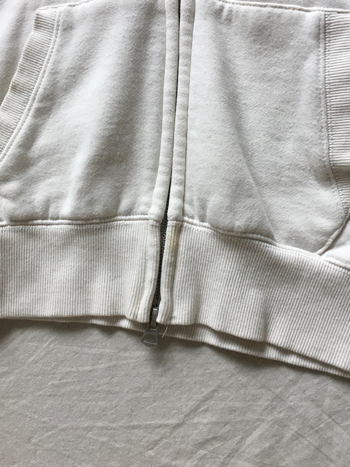 후아유 자수패치 후드집업 상품이미지5