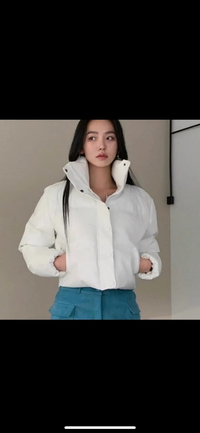 페일제이드 크랙 에나멜 글로시 레더 푸퍼 패딩 화이트 상품이미지2