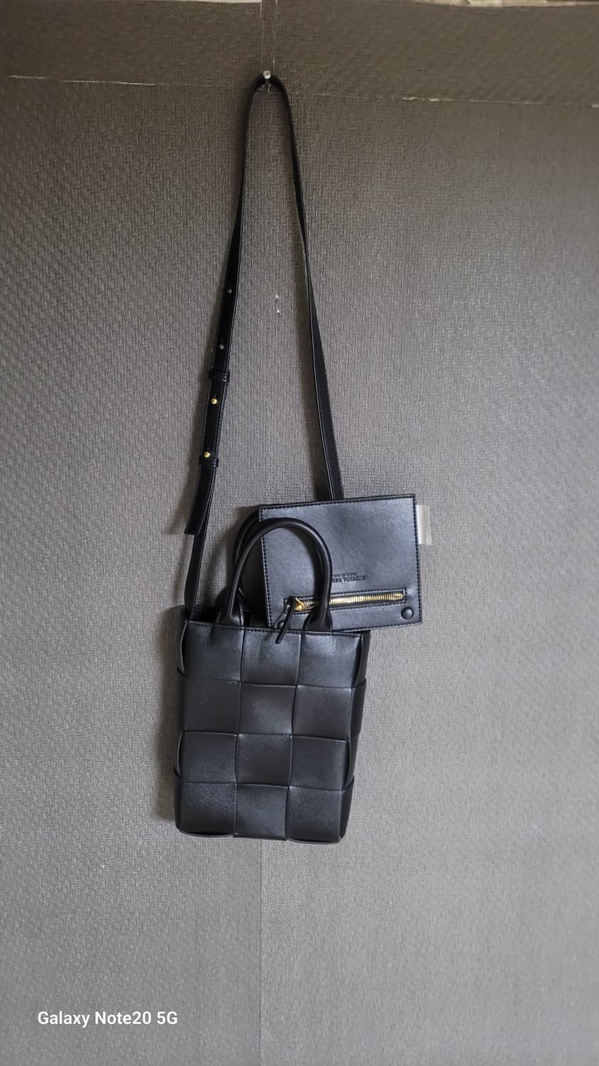 보테가 베네타 인트레지아토 크로스백 상품이미지2