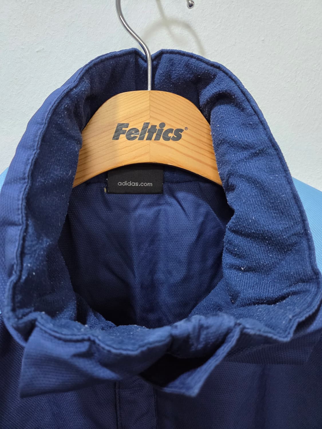 아디다스 트렉 누빔 패딩 점퍼 경량 폴리 100 상품이미지2