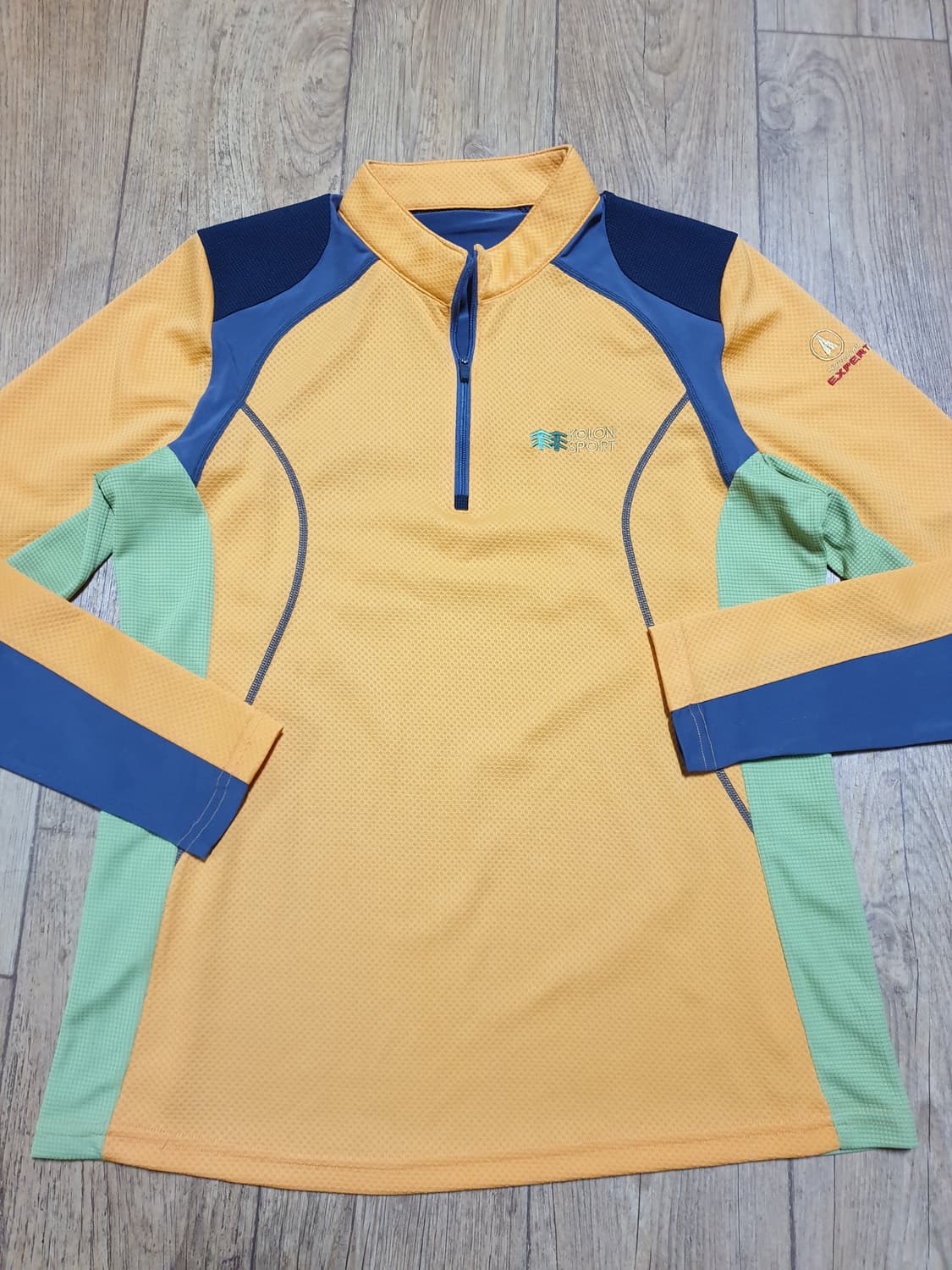 1102 코오롱 아웃도어 반집업 90 사이즈입니다 상품이미지2