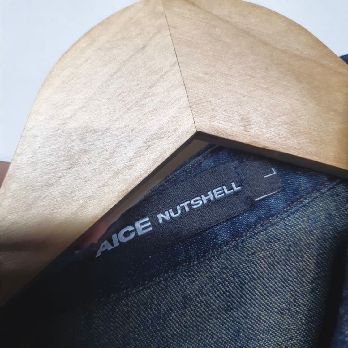 AICE NUTSHELL 패치워크 반팔 데님 셔츠 상품이미지4