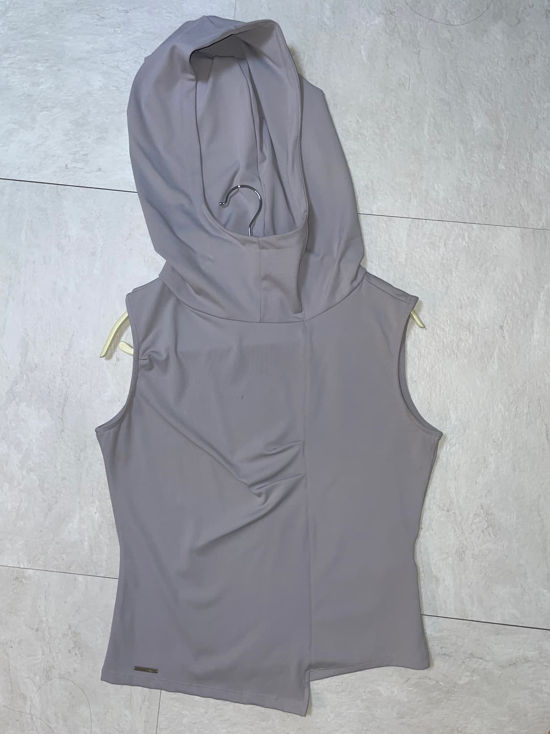Cowl neck pintuck sleeveless GREY 상품이미지2
