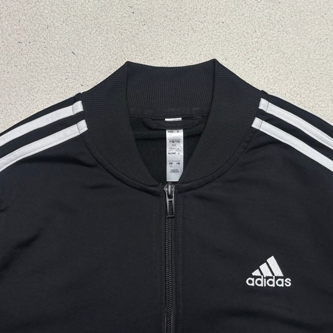 ADIDAS  클래식 트랙탑 블랙 M 상품이미지4