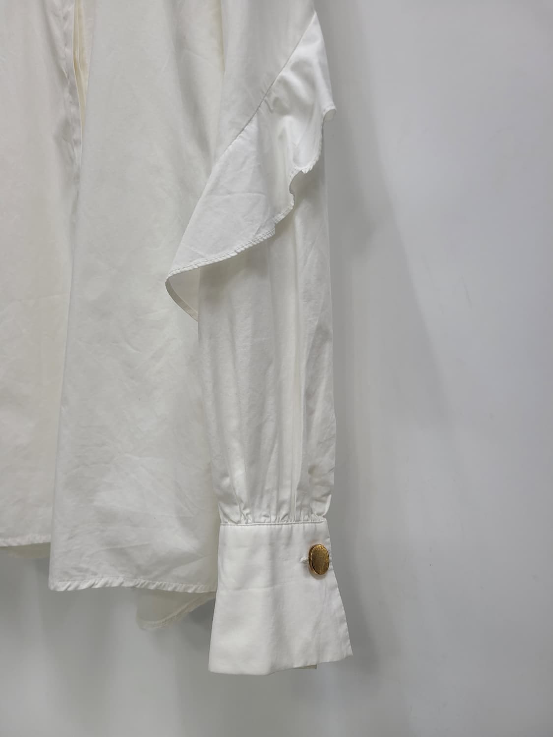 EGOIST 에고이스트 프릴 블라우스 셔츠 / 여 FREE 화이트
 상품이미지3