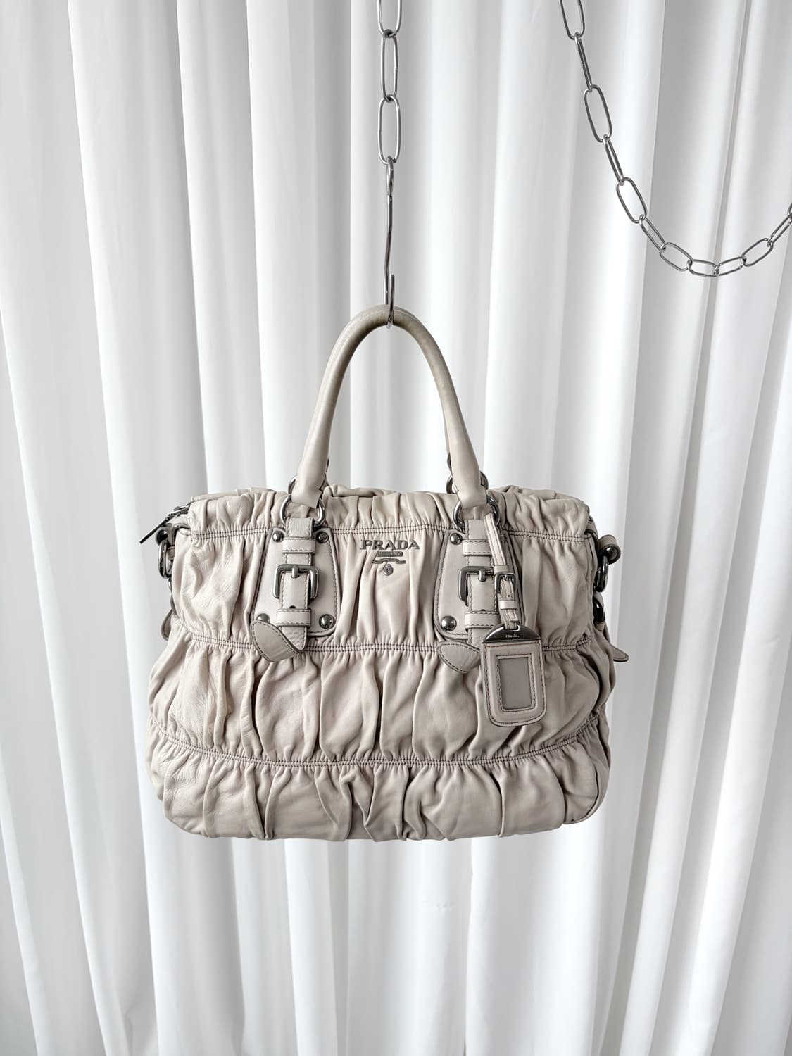 프라다 포미체 나파고프레 토트백 상품이미지1