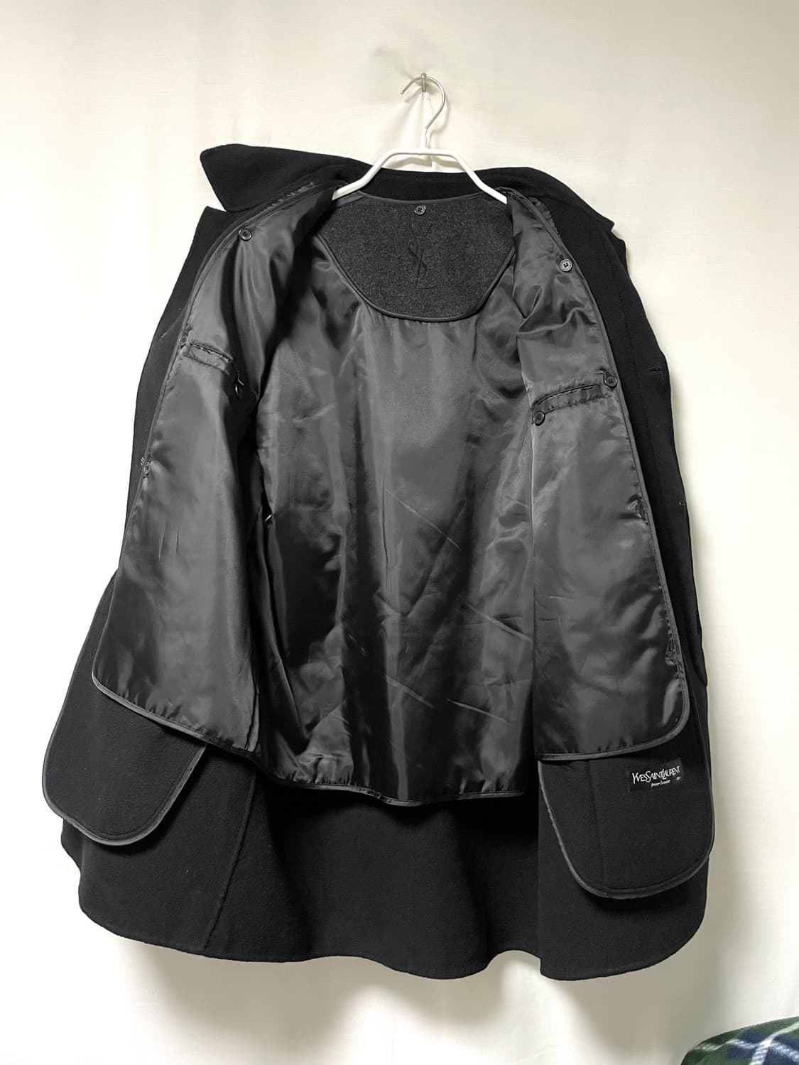 (정품) 입생로랑 남성 여유핏 히든버튼 울 맥코트 _ 차콜 100 상품이미지8