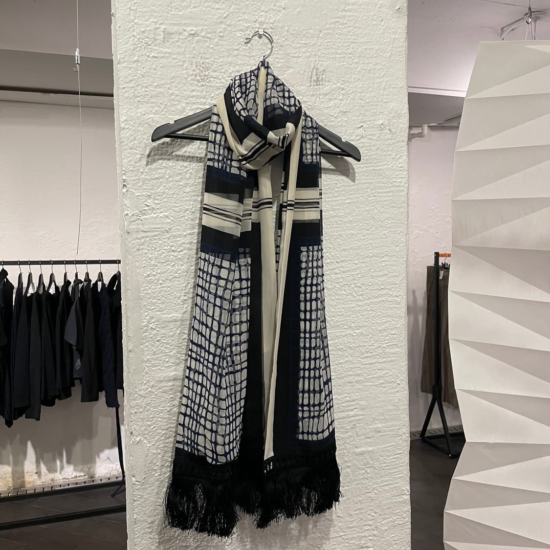 사카이 프릴 디테일 머플러 상품이미지1