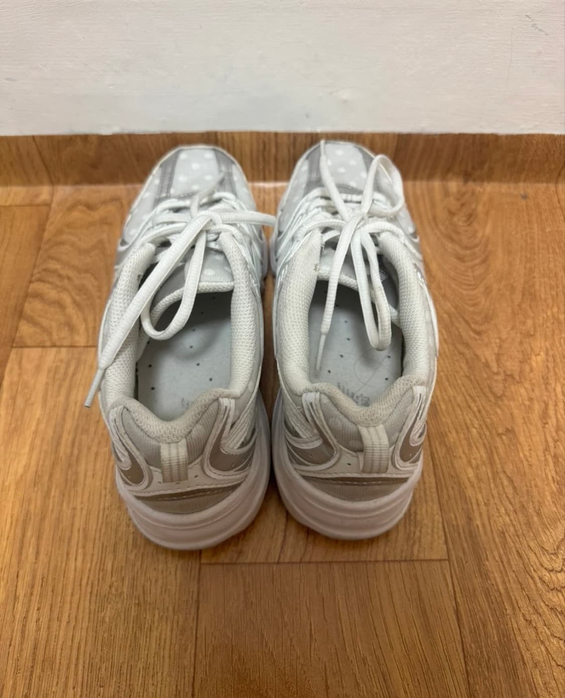 뉴발란스 530 화이트 실버 메탈릭 상품이미지4