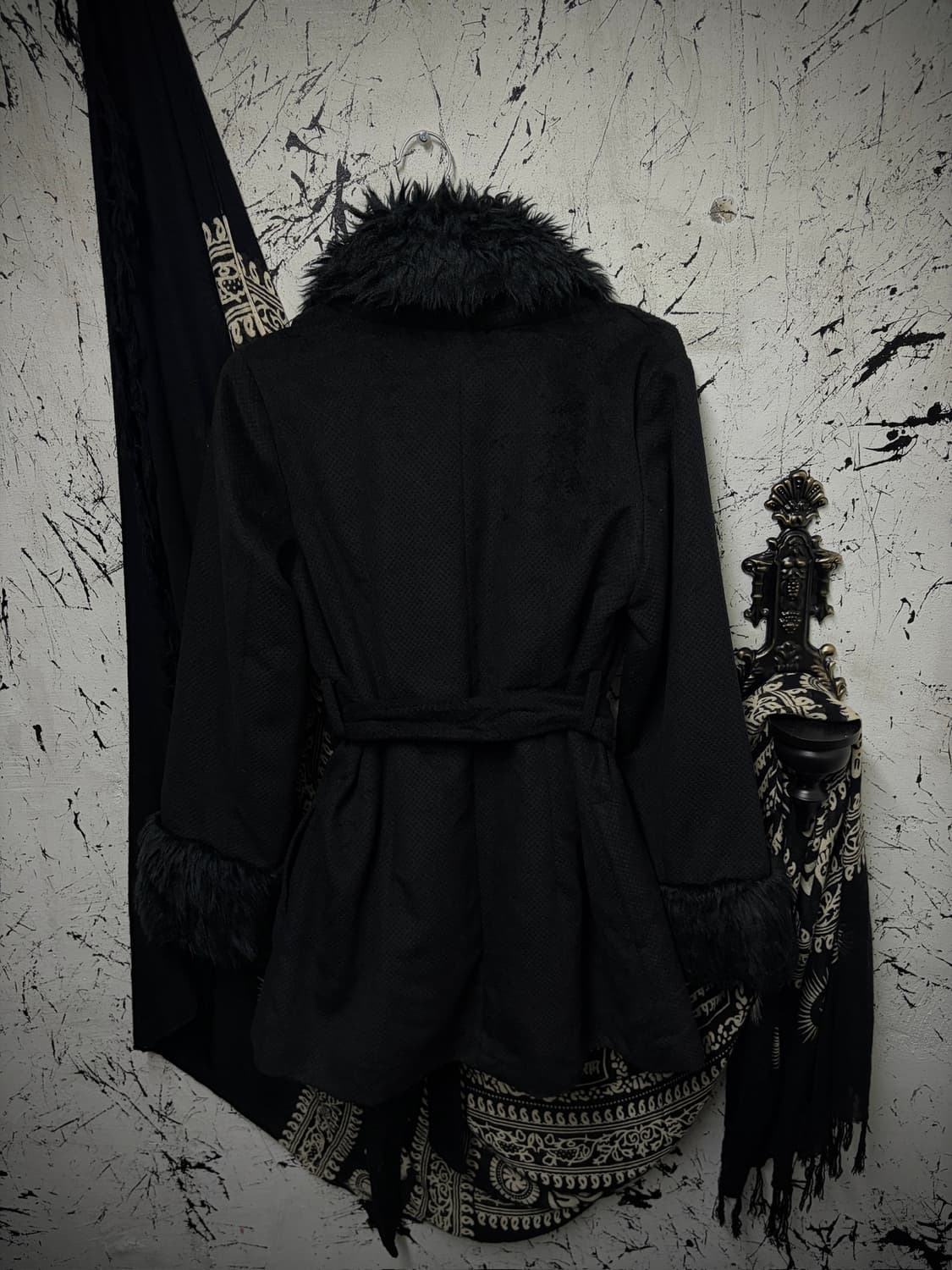 Cecil McBee Black Fur Coat 상품이미지2