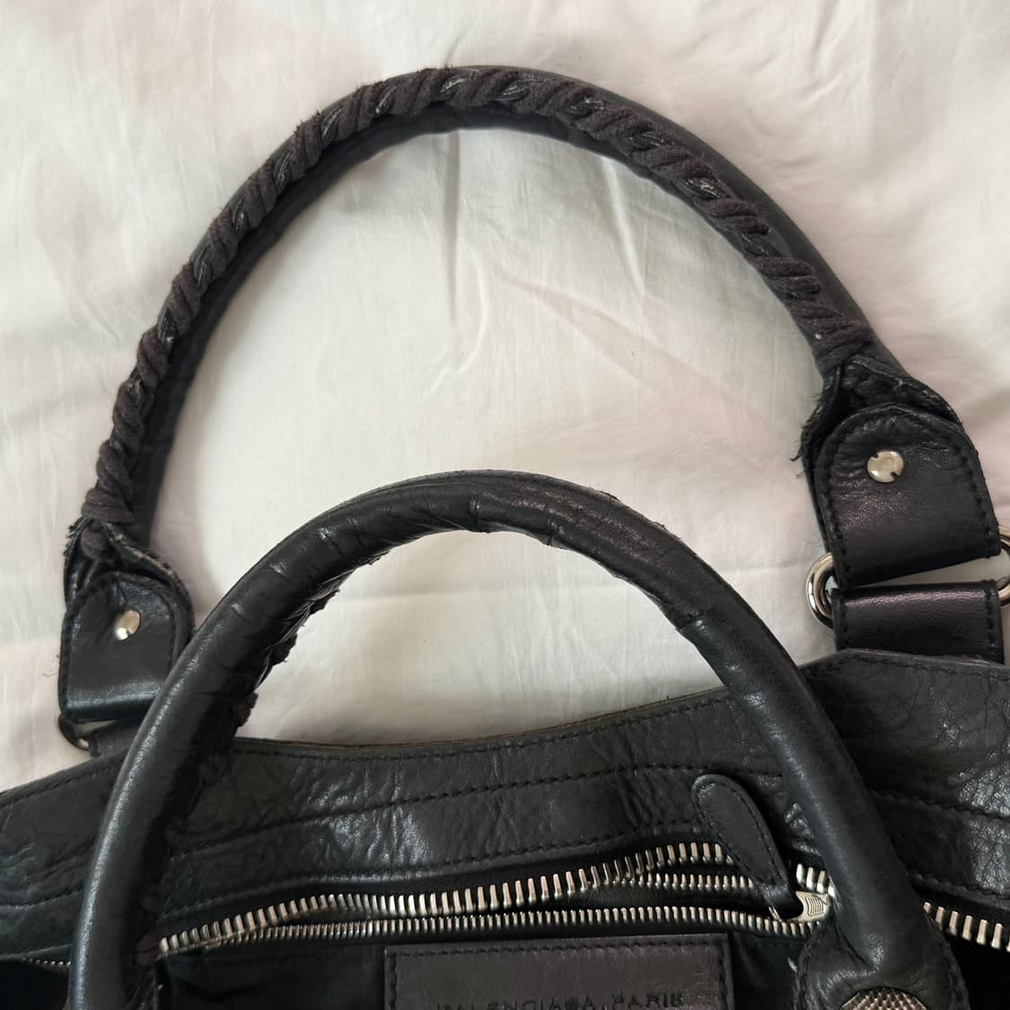 발렌시아가 모터백 블랙 미디움 상품이미지8