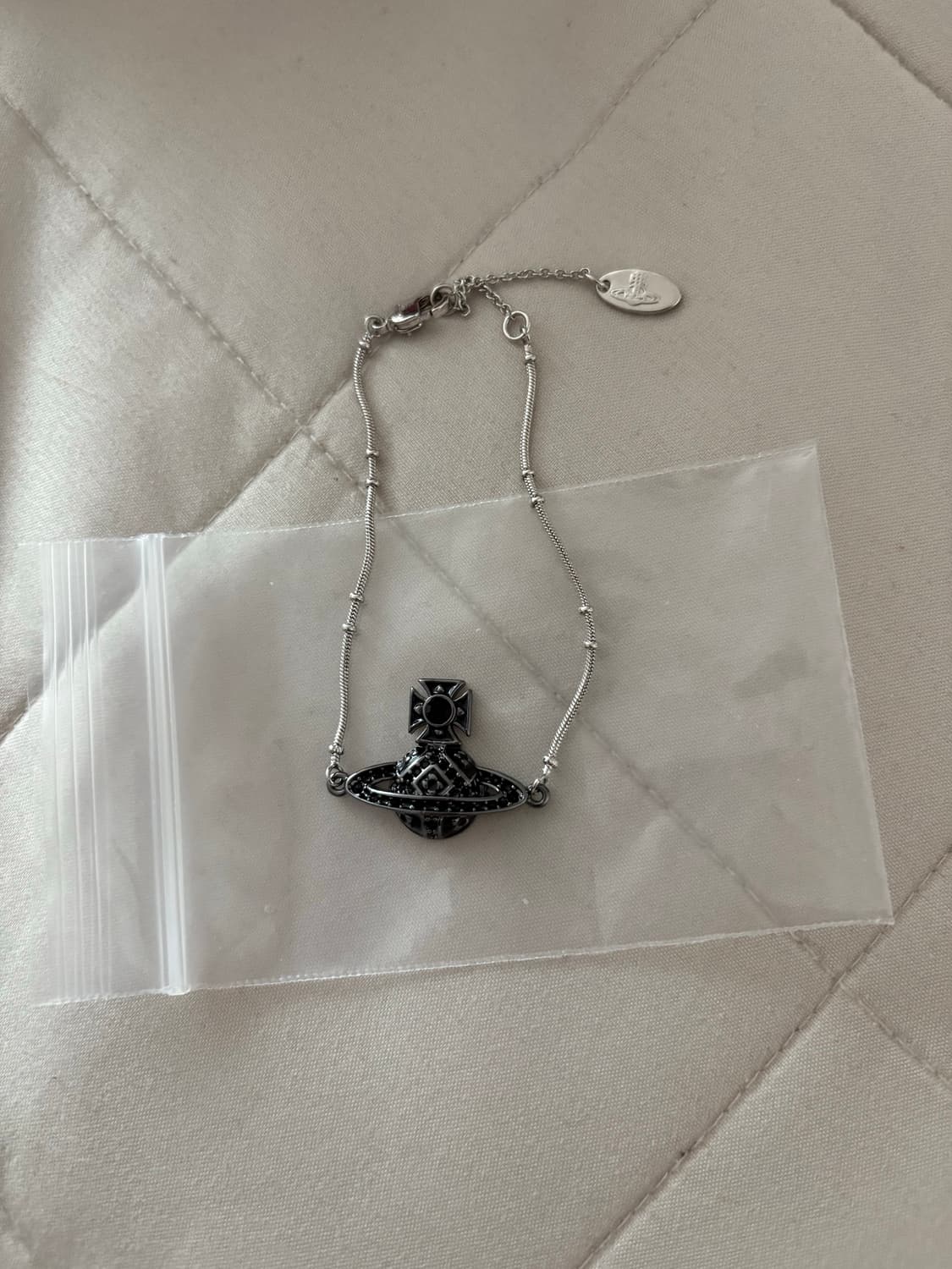 비비안웨스트우드 블랙 큐빅 팔찌 상품이미지1