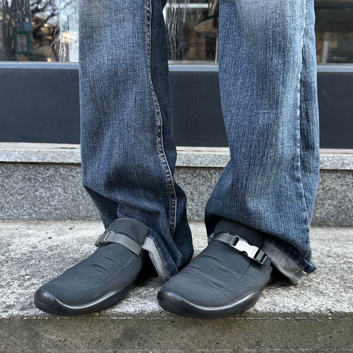 00s 그레이 프라다 스포츠 버클 로퍼 상품이미지6