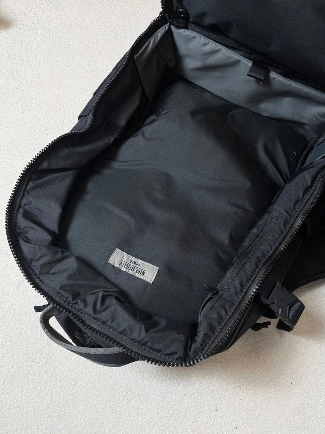 나이키 유틸리티 파워 32L 트레이닝 백팩 Q1250 상품이미지9