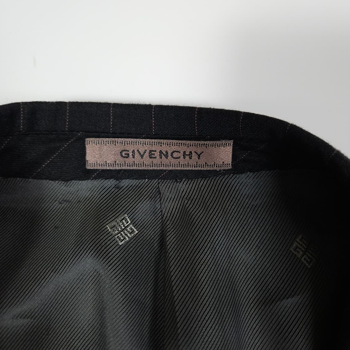 지방시 스트라이프 미니멀 블레이저  상품이미지3