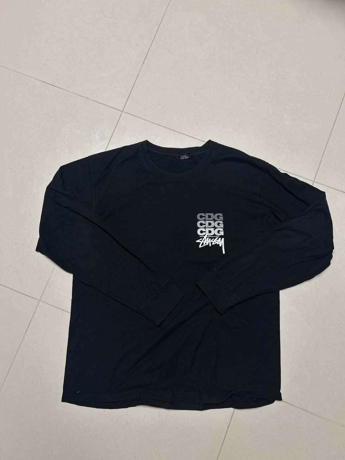 스투시 꼼데 CDG 티셔츠 판매 상품이미지2