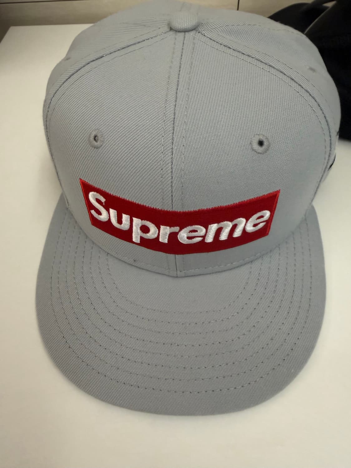 슈프림 뉴에라 59FIFTY 회색 캡모자 상품이미지1