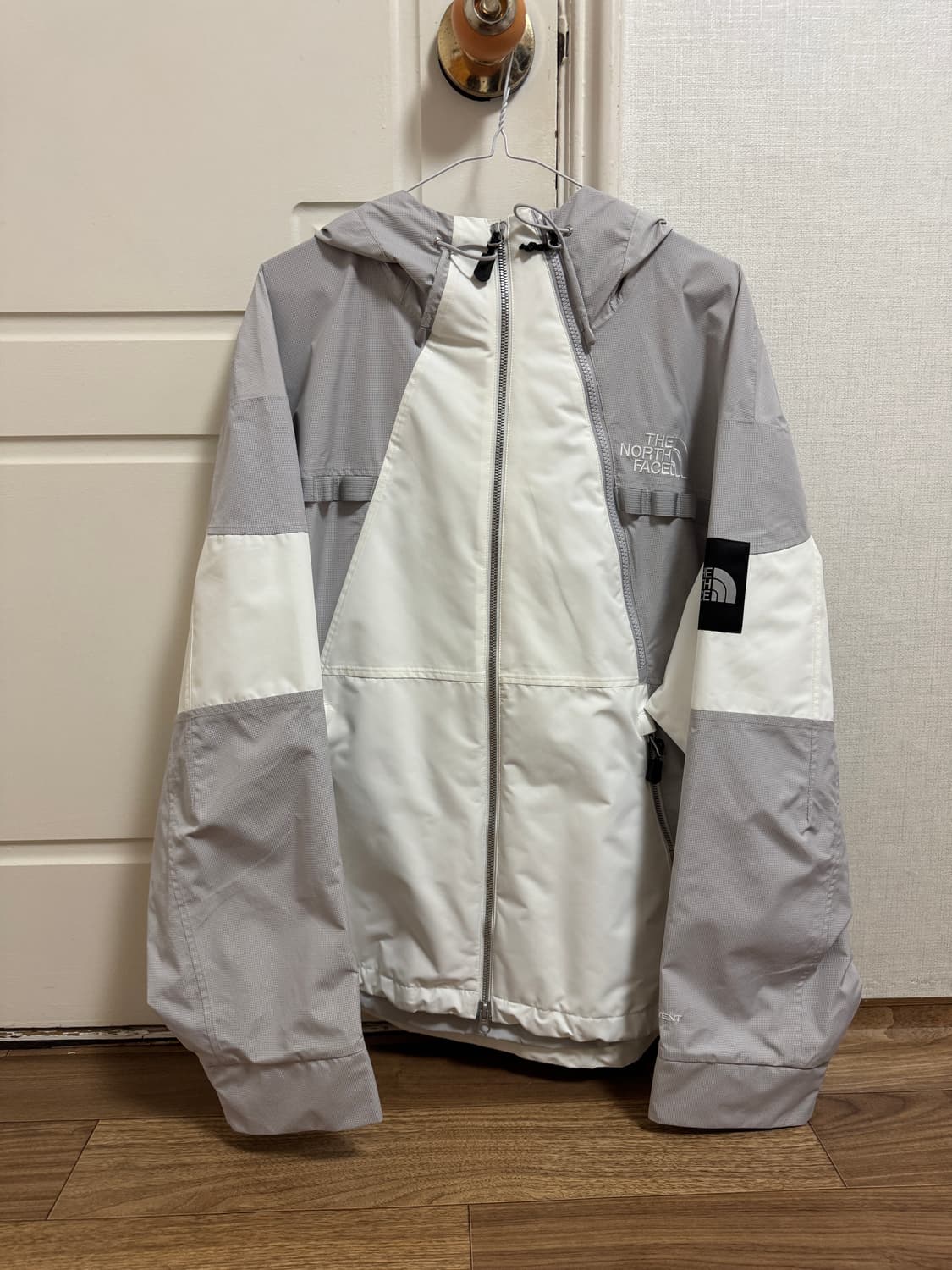 (L size)노스페이스 바람막이 라인 엑스 화이트 상품이미지1