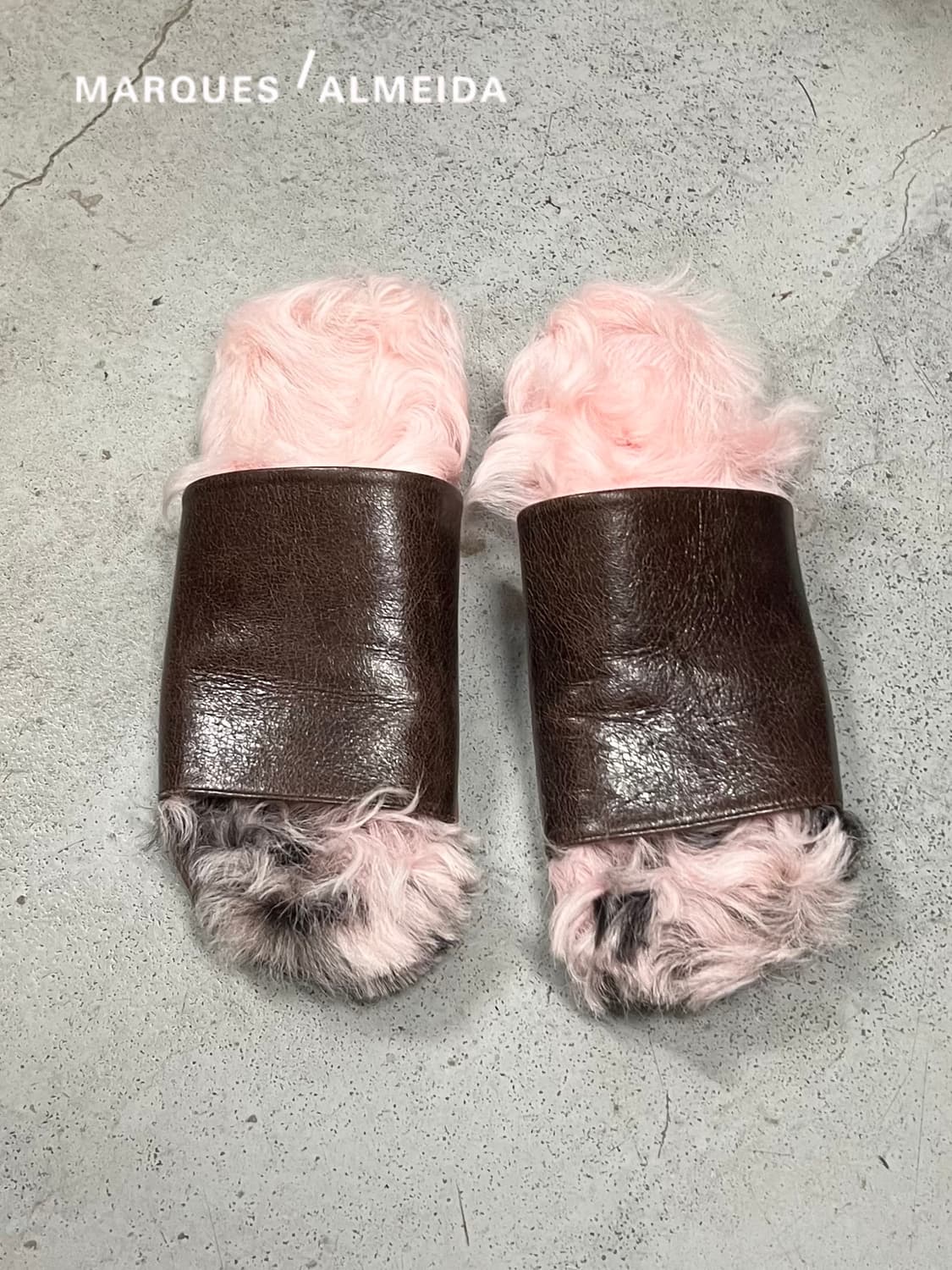 MARQUES ' ALMEIDA Fur Sandals 상품이미지1