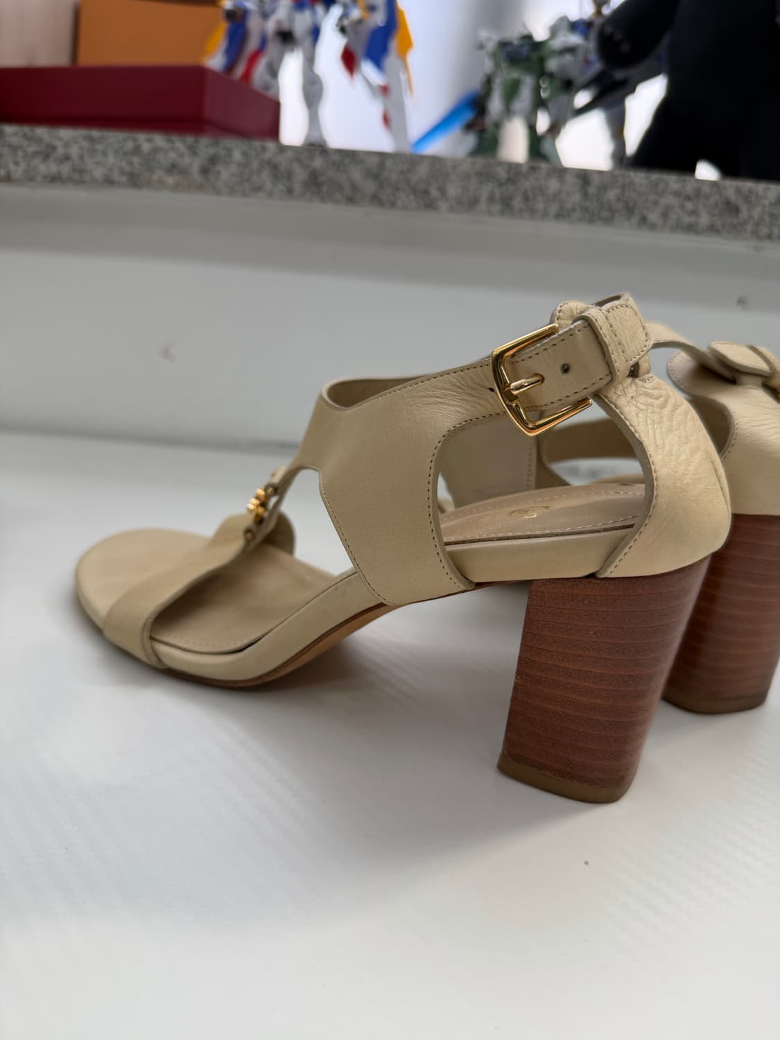 정품) 로로피아나 여성 샌들 36.5 상품이미지7