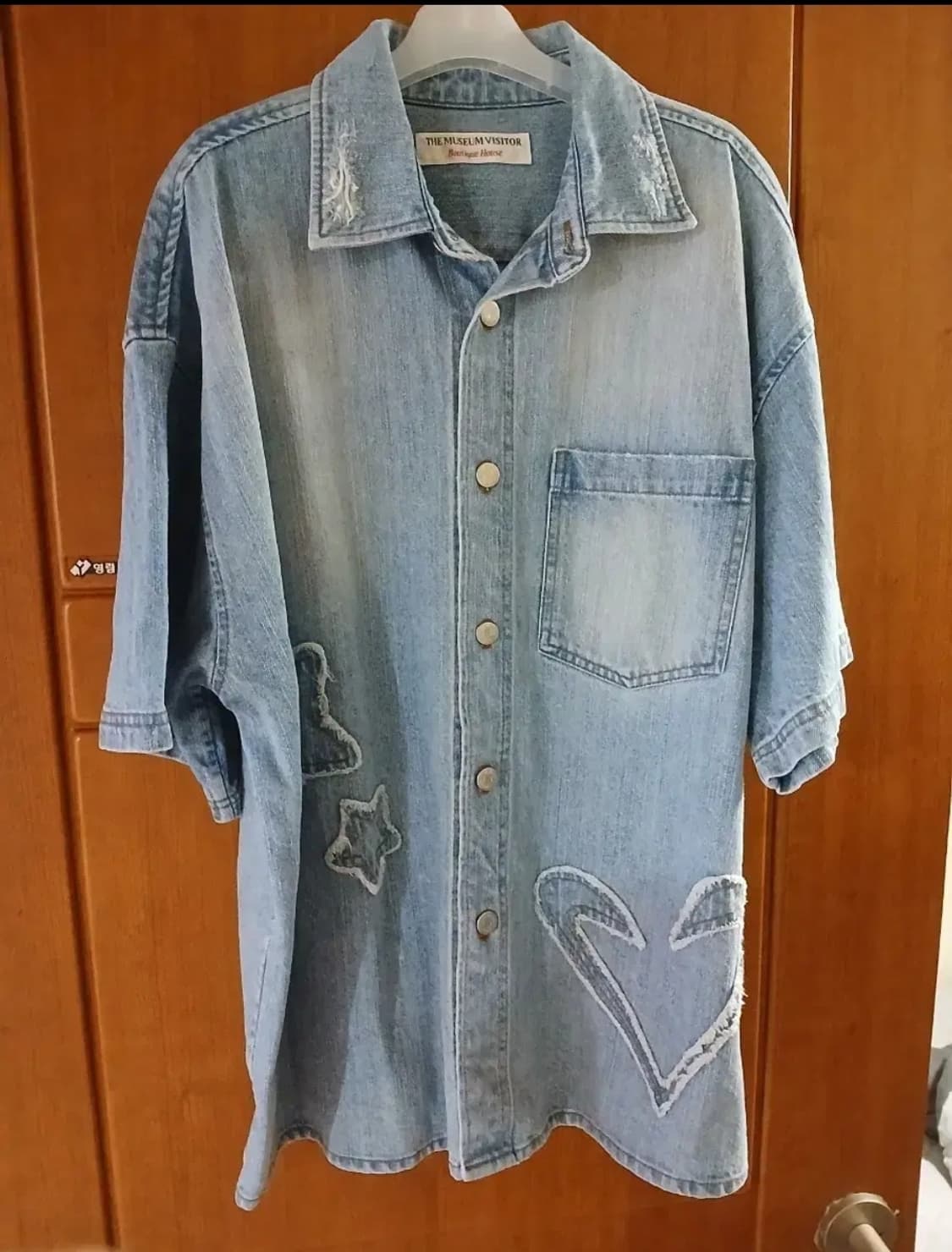 더뮤지엄비지터 STAR DAMAGED DENIM HALF SHIRTS 상품이미지3