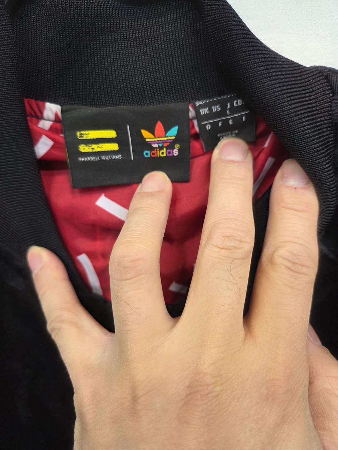 아디다스 퍼렐윌리암스 여성 한정판 벨벳 벨루어 트랙탑 져지 L 상품이미지3