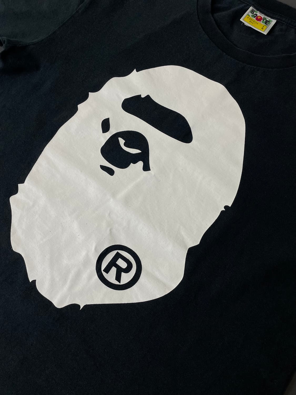 [L] BAPE 바이컬러 빅 에이프 헤드 반팔 티셔츠 상품이미지3